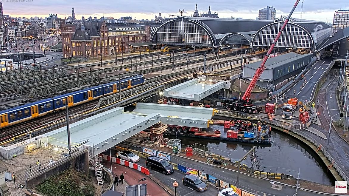 2024-Amsterdam---Centraal---5-bruggen-webcam-01.jpg