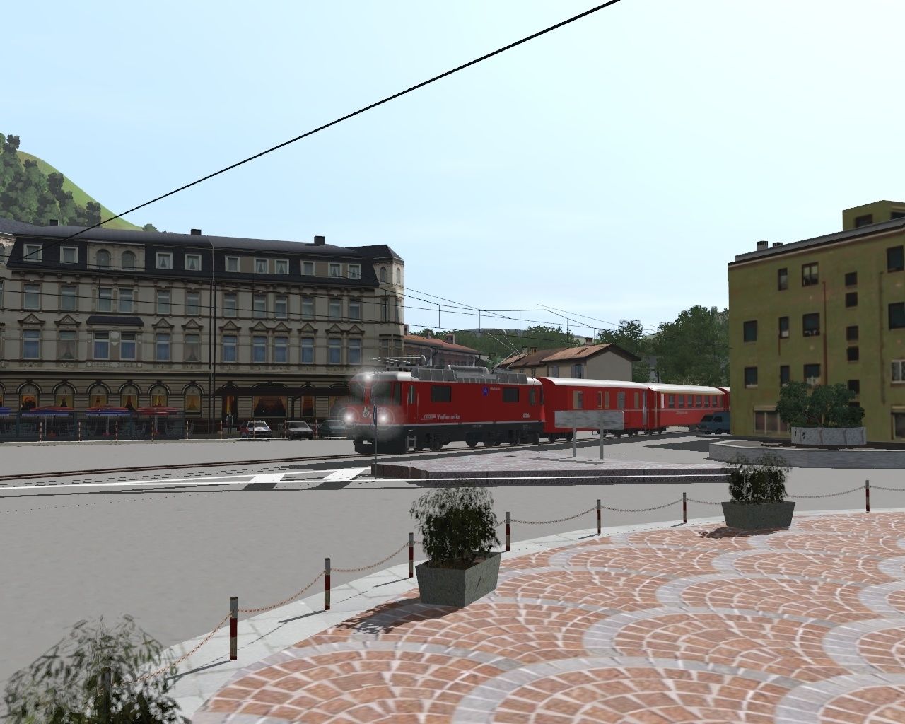 Rhb-train-in-the-streets-of-Tirano.jpg